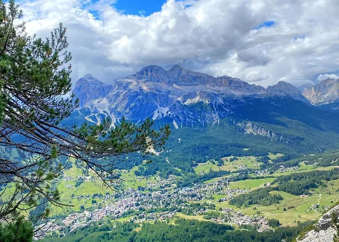 Large Flat, 5min To Sky Slopes, Garage * Cortina dʼAmpezzo